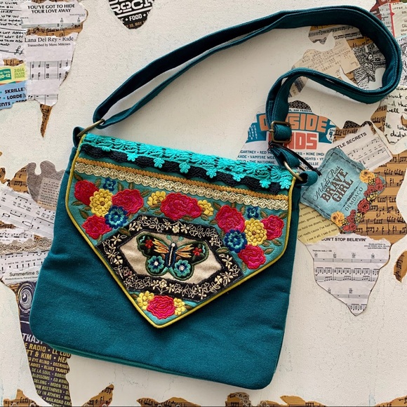 melody ross brave girl Handbags - Melody Ross Brave Girl | Teal Embroidered Purse